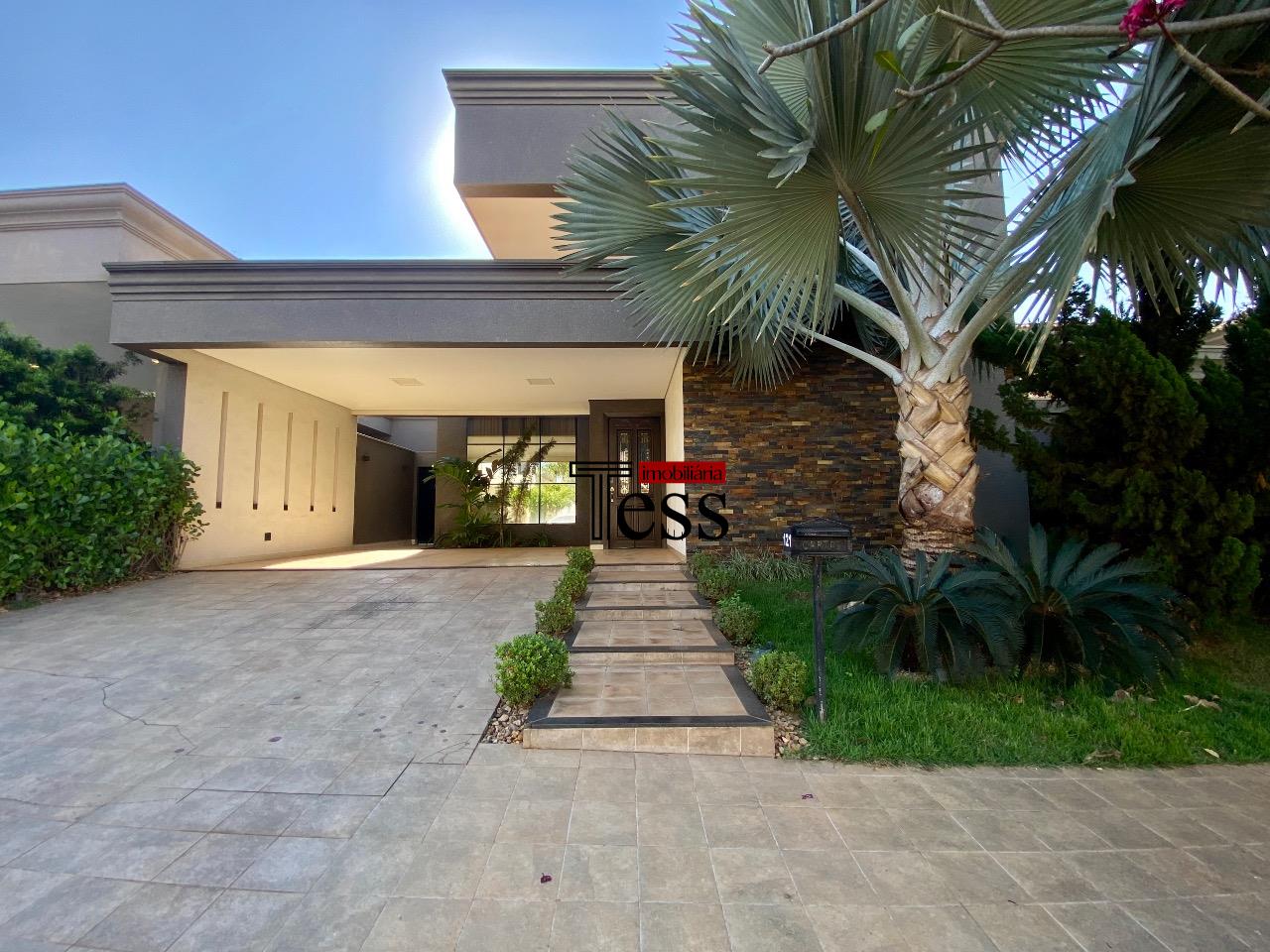 Casa de Condomínio com 3 quartos para aluguel, 260m² — foto 2 de 22