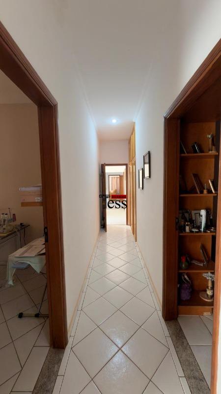 Casa com 5 quartos à venda, 197m² — foto 10 de 29