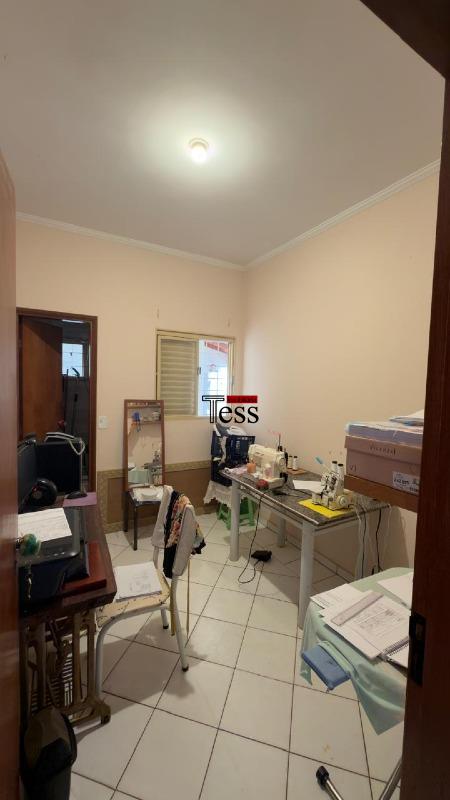 Casa com 5 quartos à venda, 197m² — foto 12 de 29