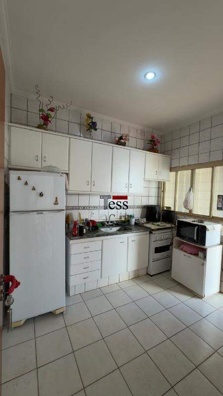 Casa com 5 quartos à venda, 197m² — foto 18 de 29