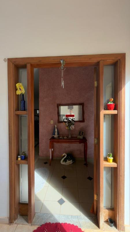 Casa com 5 quartos à venda, 197m² — foto 3 de 29
