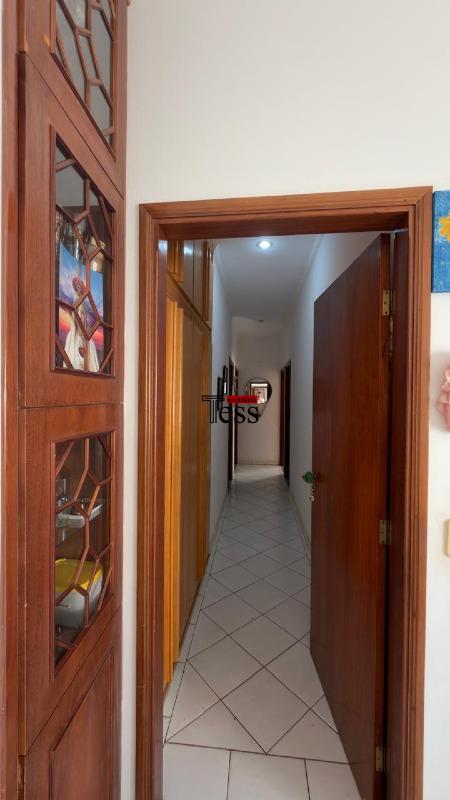 Casa com 5 quartos à venda, 197m² — foto 9 de 29