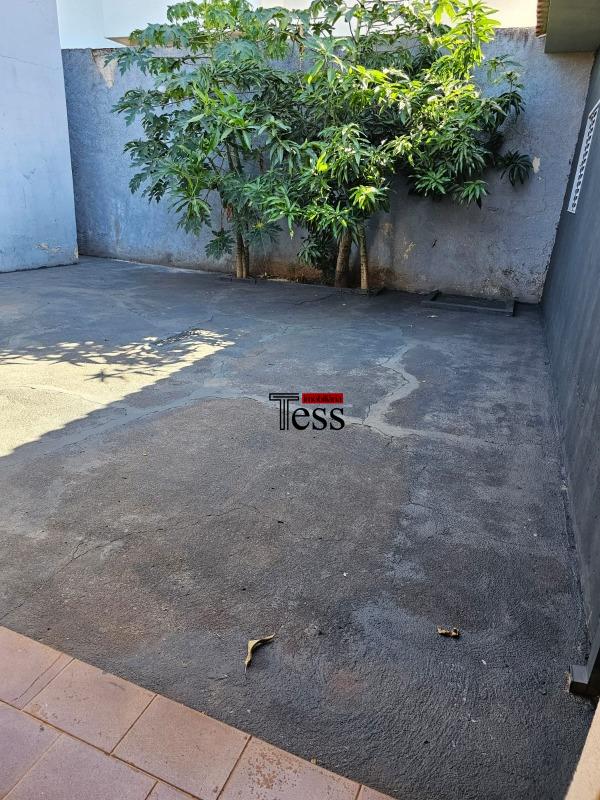Casa com 3 quartos à venda, 360m² — foto 24 de 25