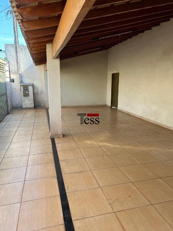 Casa com 3 quartos à venda, 360m² — foto 3 de 25