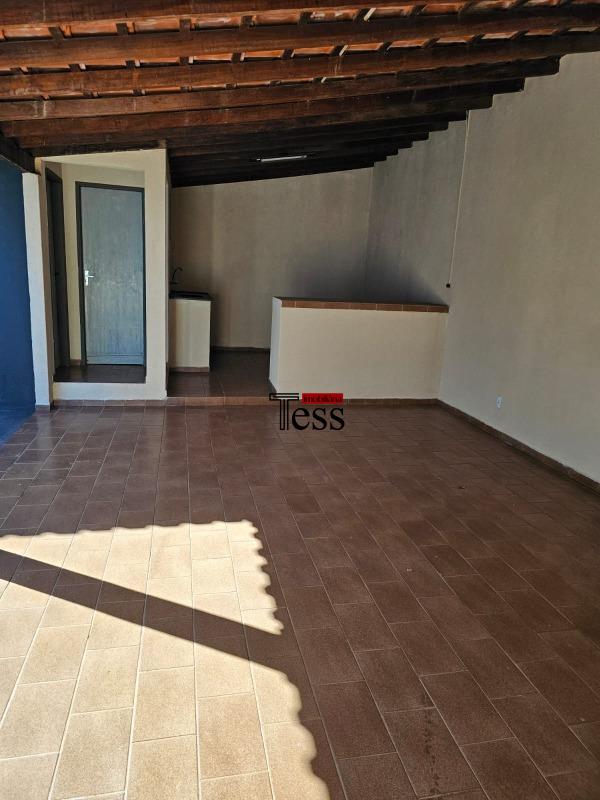 Casa com 3 quartos à venda, 360m² — foto 23 de 25