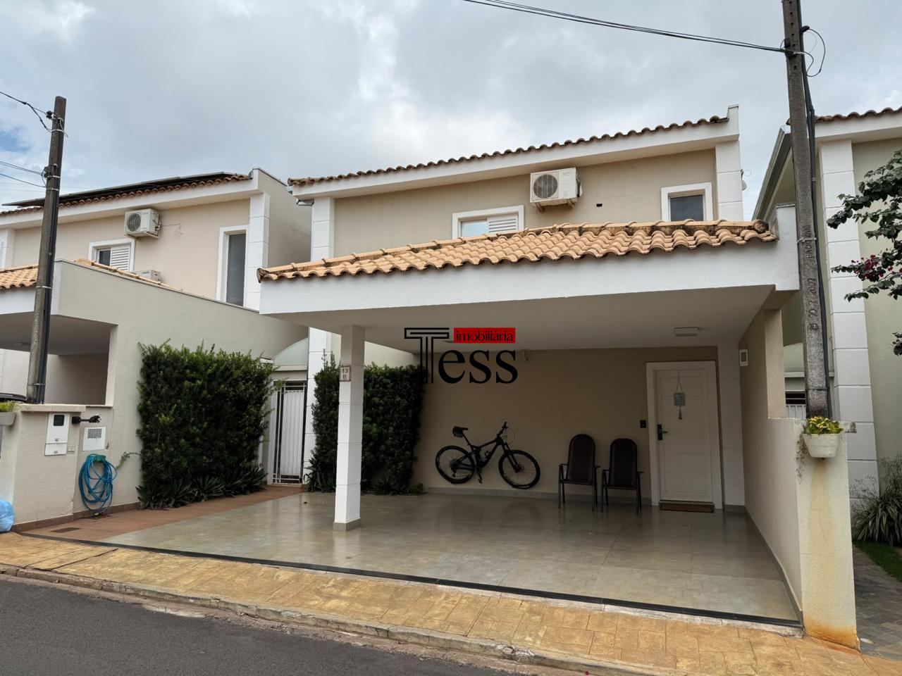 Casa de Condomínio com 3 quartos à venda, 160m² — foto 3 de 27