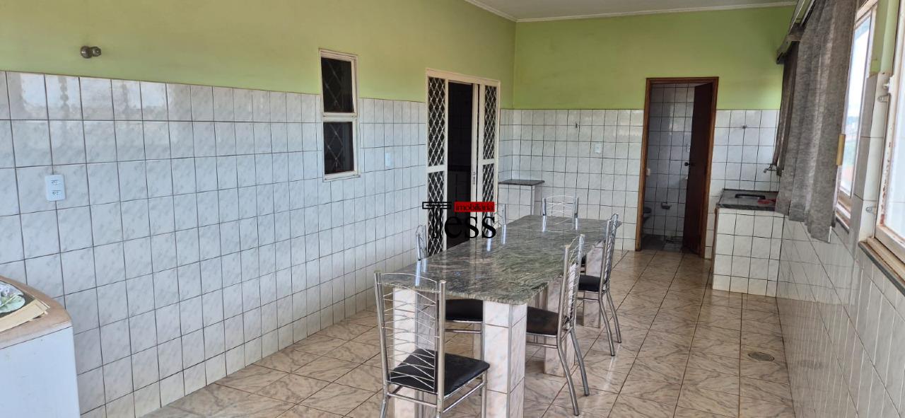 Casa com 3 quartos à venda, 439m² — foto 6 de 13