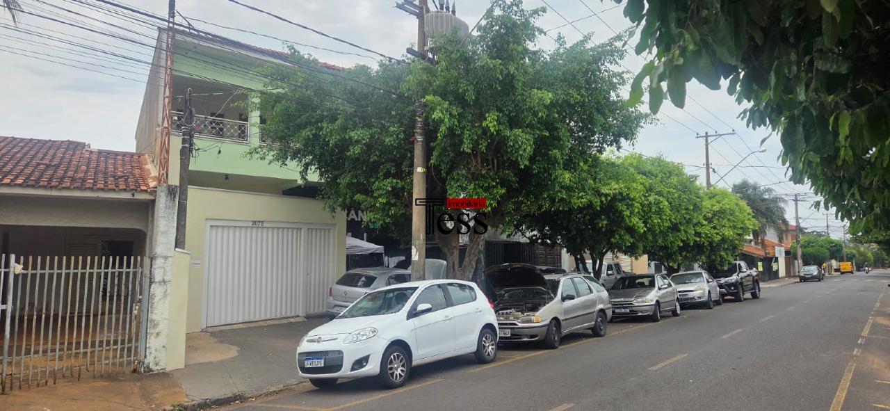 Casa com 3 quartos à venda, 439m² — foto 1 de 13