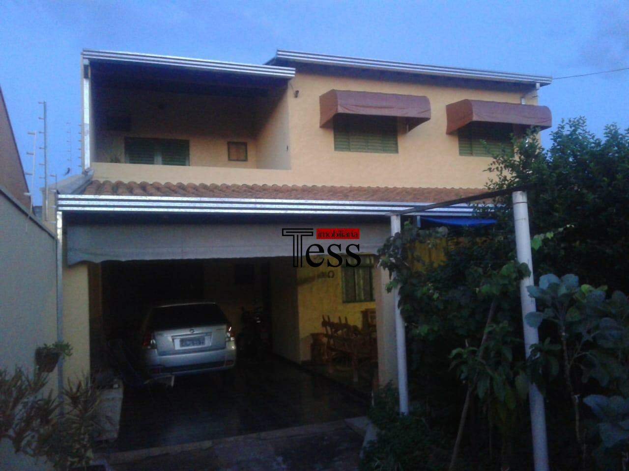 Casa com 3 quartos à venda, 230m² — foto 1 de 19