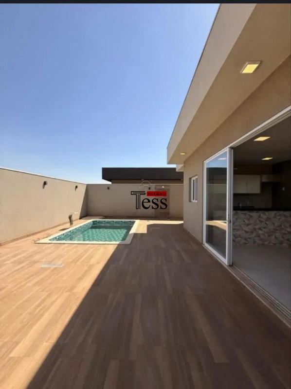 Casa de Condomínio com 3 quartos para aluguel, 200m² — foto 1 de 20