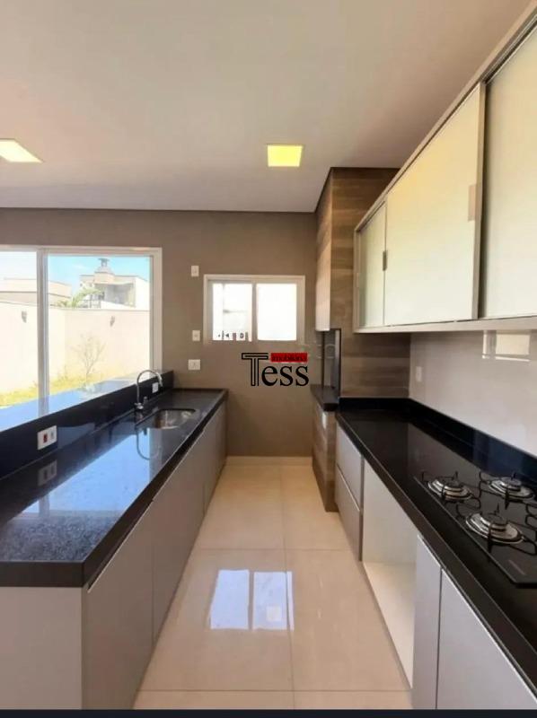 Casa de Condomínio com 3 quartos para aluguel, 200m² — foto 18 de 20