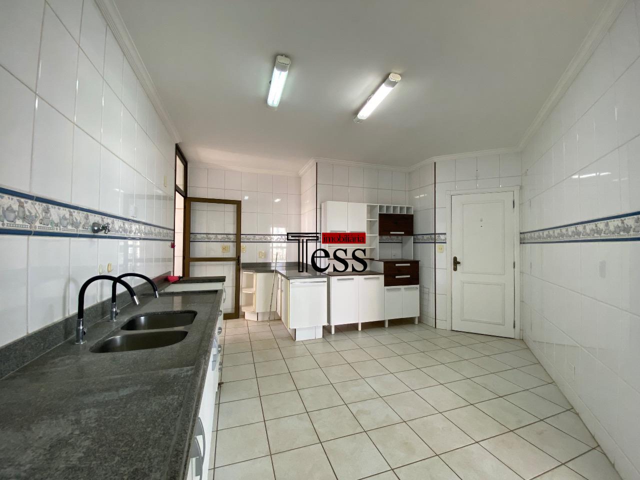 Apartamento com 3 quartos para aluguel, 168m² — foto 13 de 28