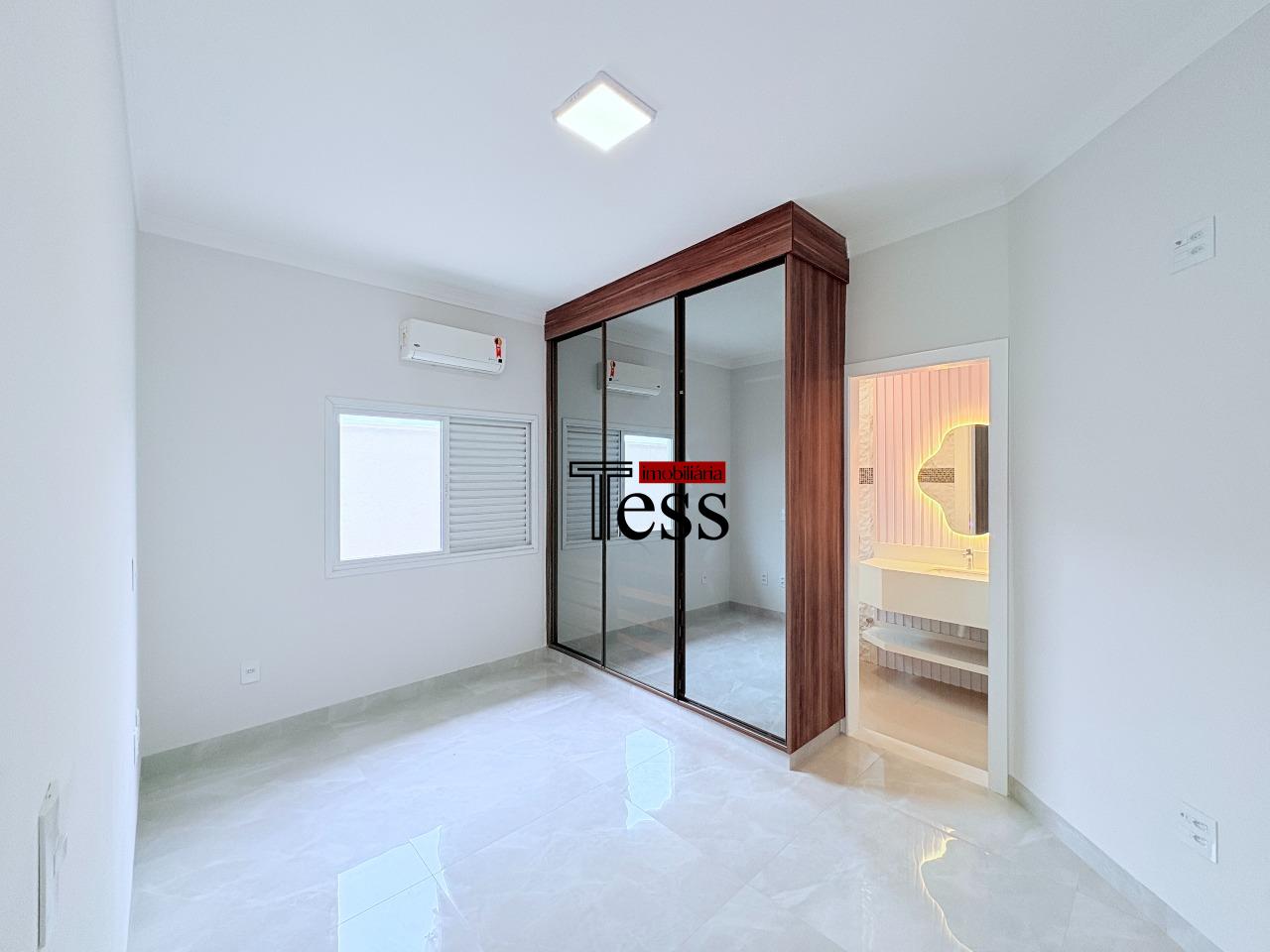 Casa de Condomínio com 3 quartos à venda, 244m² — foto 12 de 30