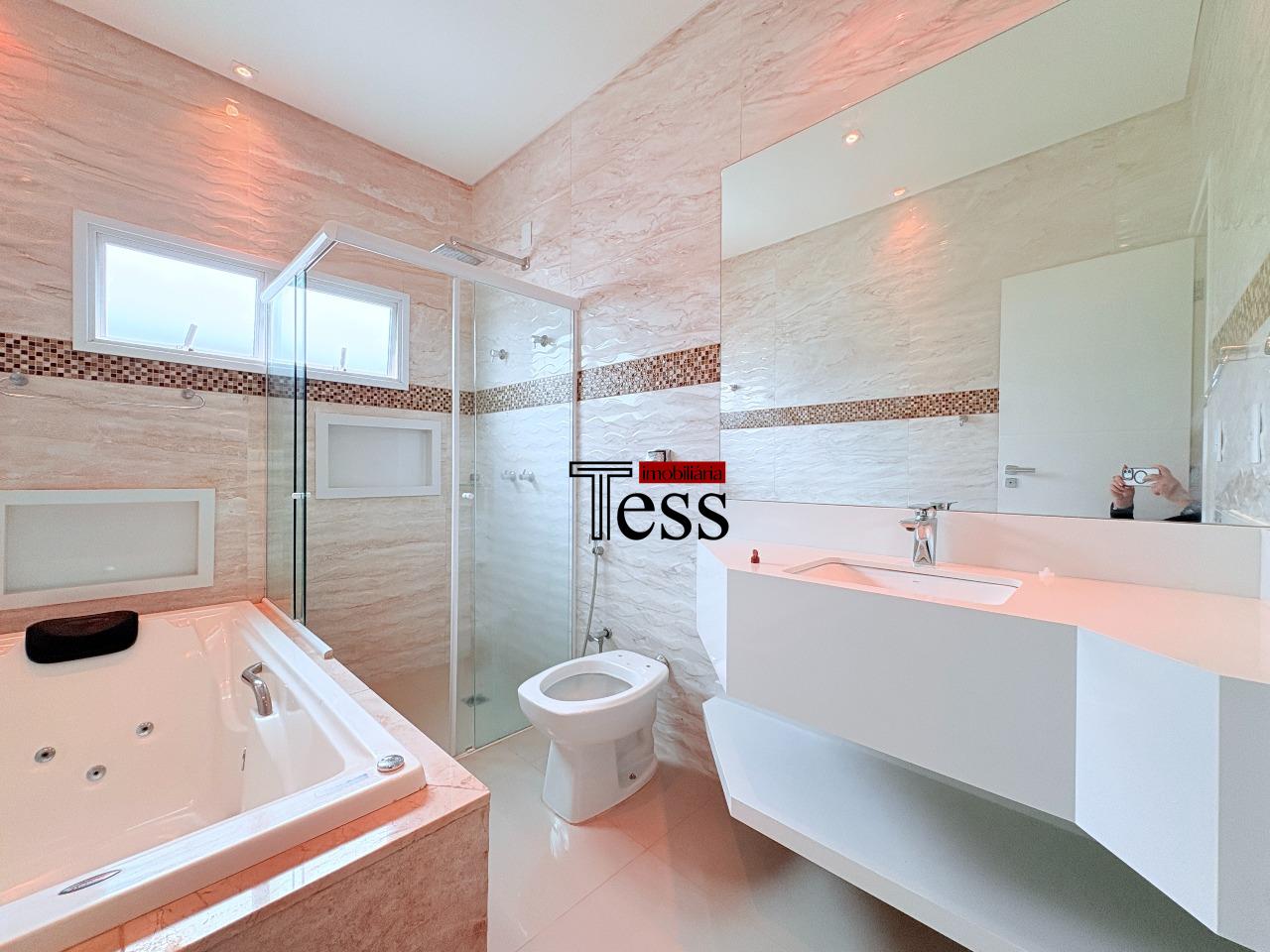 Casa de Condomínio com 3 quartos à venda, 244m² — foto 10 de 30
