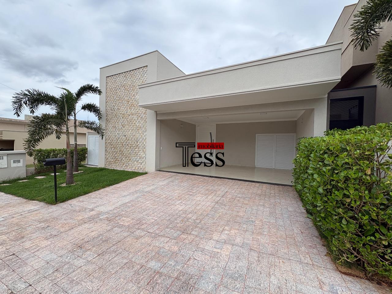 Casa de Condomínio com 3 quartos à venda, 244m² — foto 1 de 30