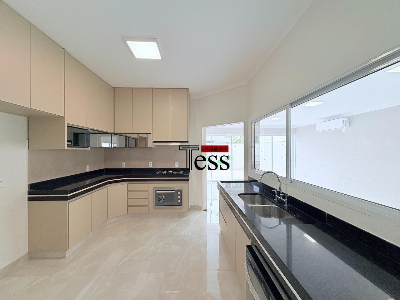 Casa de Condomínio com 3 quartos à venda, 244m² — foto 20 de 30