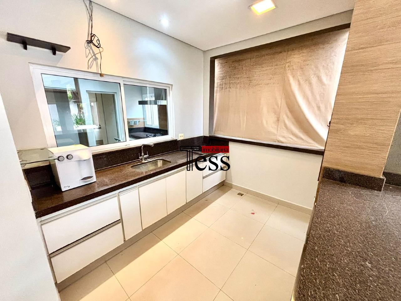 Casa de Condomínio com 3 quartos para aluguel, 236m² — foto 24 de 30