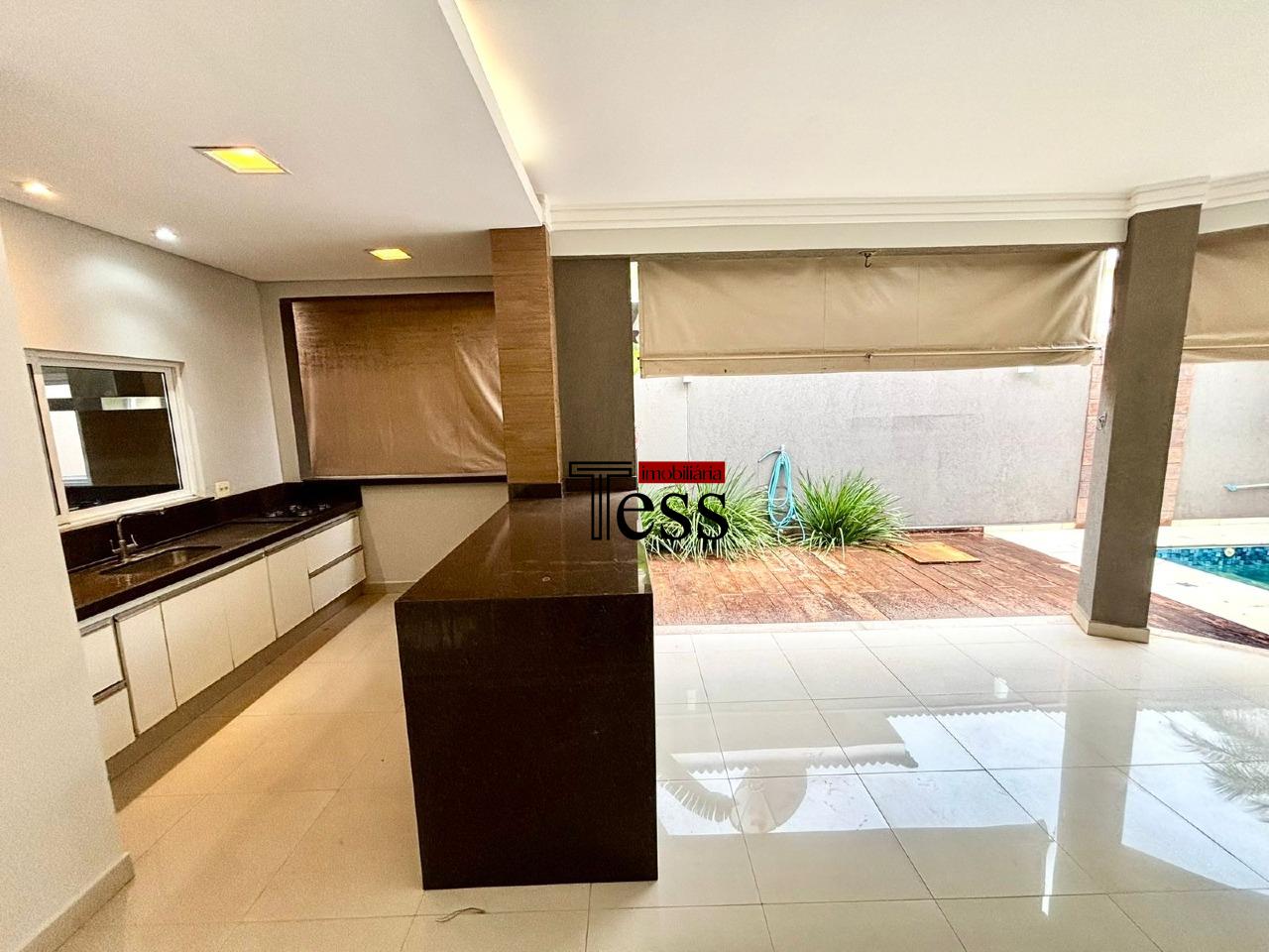 Casa de Condomínio com 3 quartos para aluguel, 236m² — foto 27 de 30