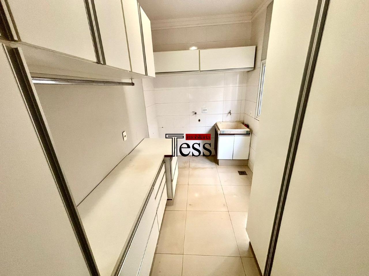 Casa de Condomínio com 3 quartos para aluguel, 236m² — foto 18 de 30