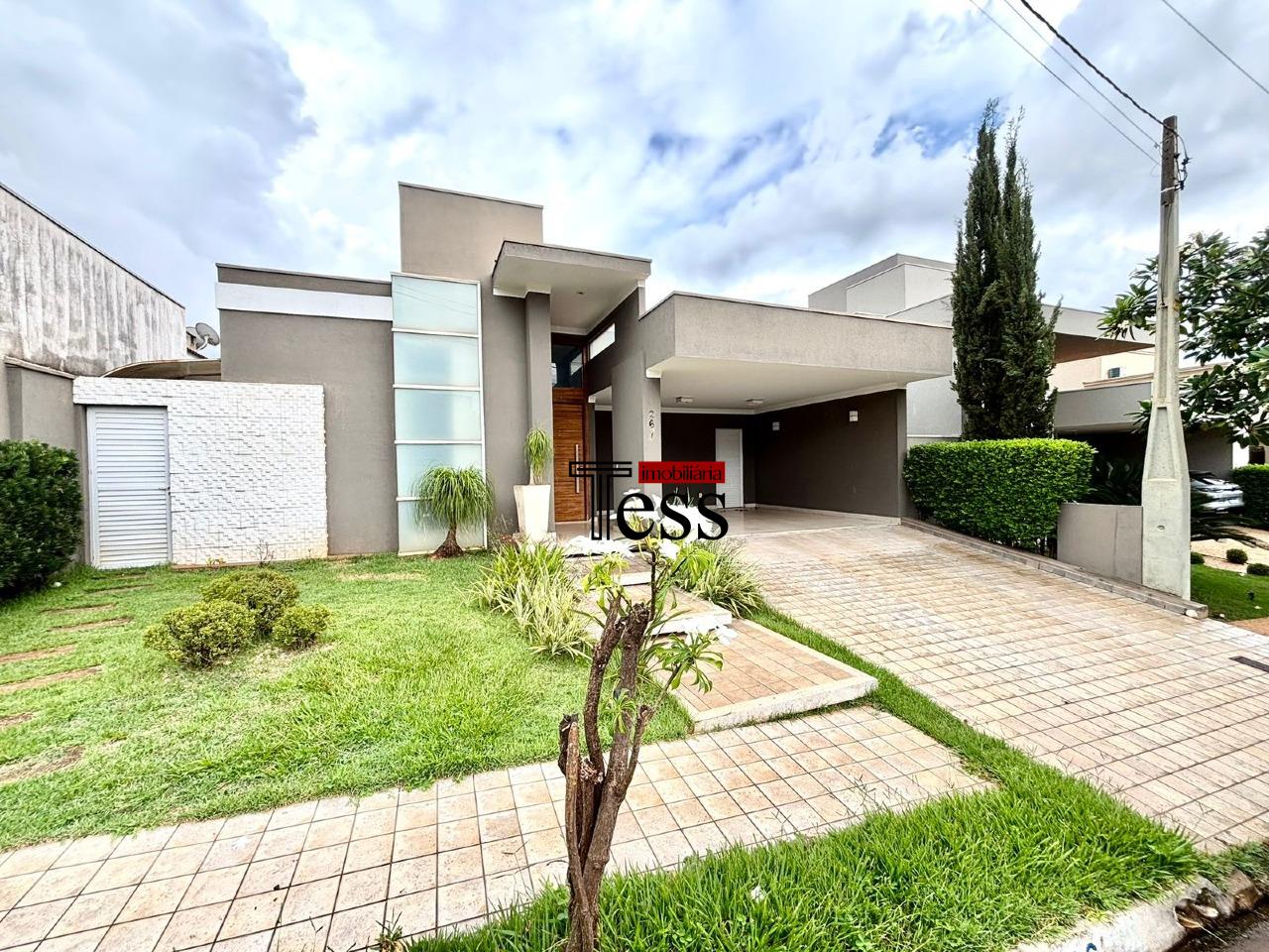 Casa de Condomínio com 3 quartos para aluguel, 236m² — foto 1 de 30