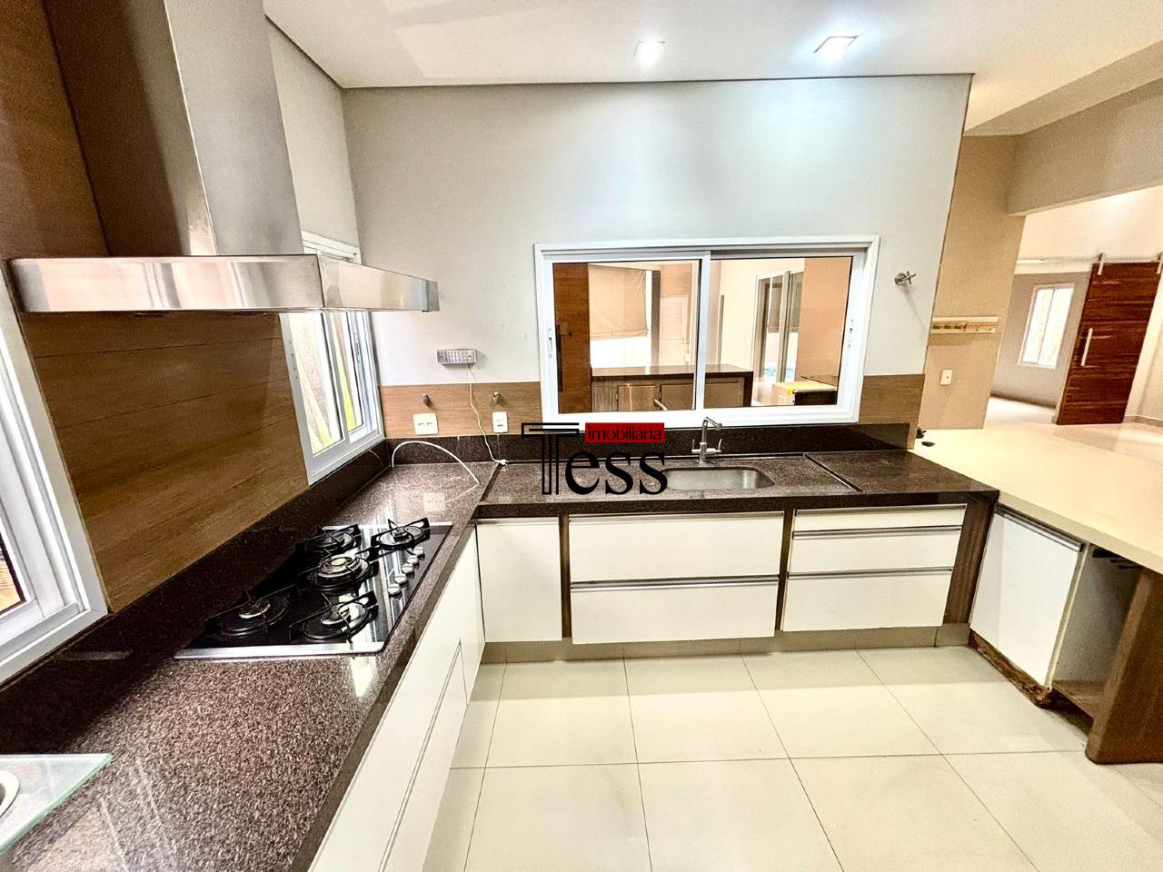 Casa de Condomínio com 3 quartos para aluguel, 236m² — foto 23 de 30