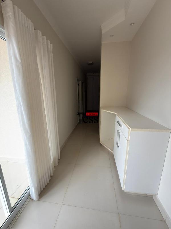 Casa de Condomínio com 4 quartos para aluguel, 300m² — foto 8 de 30