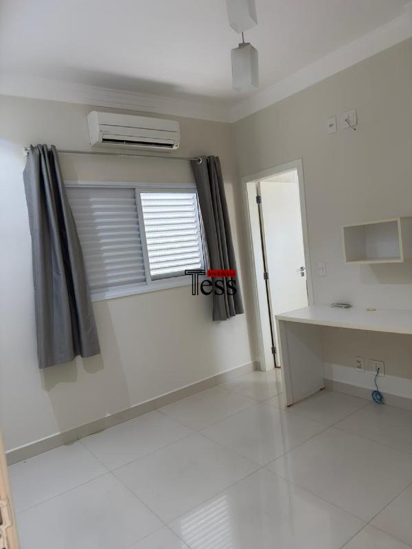 Casa de Condomínio com 4 quartos para aluguel, 300m² — foto 15 de 30