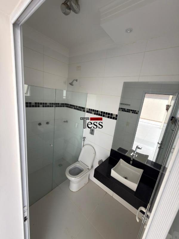 Casa de Condomínio com 4 quartos para aluguel, 300m² — foto 11 de 30