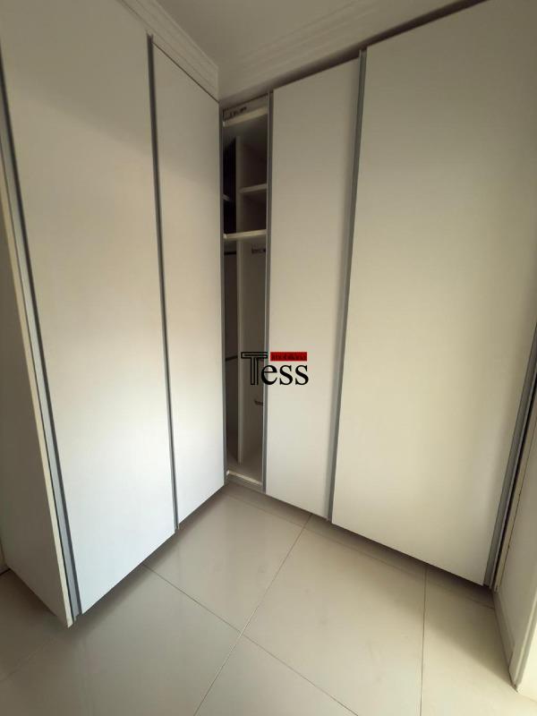 Casa de Condomínio com 4 quartos para aluguel, 300m² — foto 16 de 30