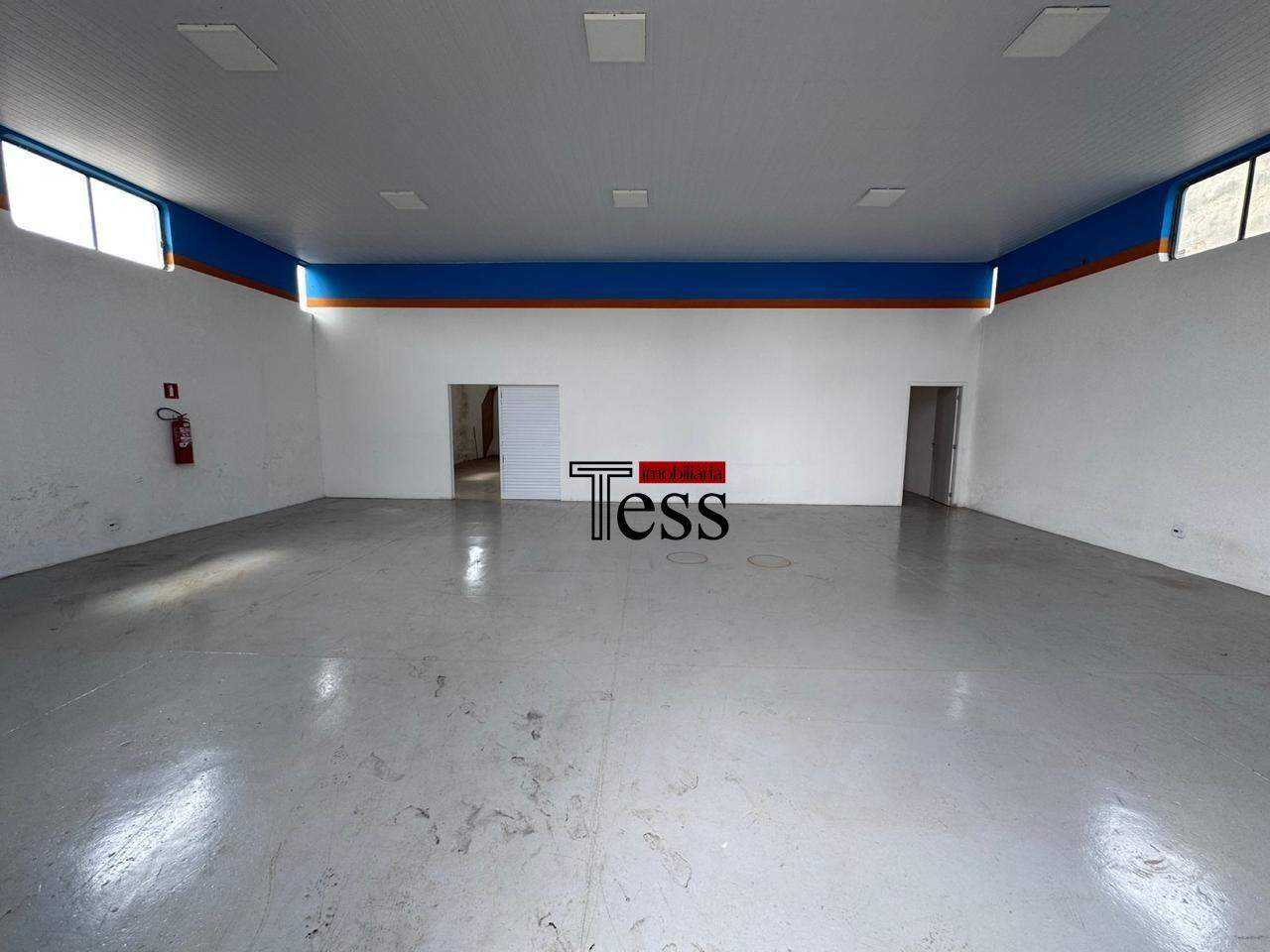 Loja / Salão / Ponto Comercial para aluguel, 250m² — foto 3 de 9