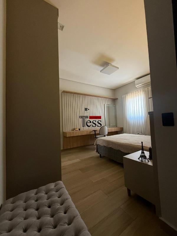Casa de Condomínio com 4 quartos à venda, 389m² — foto 15 de 30