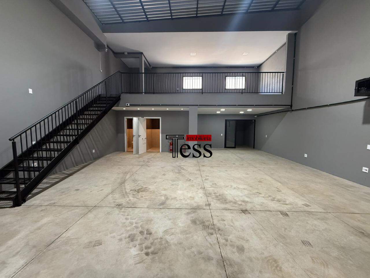 Loja / Salão / Ponto Comercial para aluguel, 180m² — foto 7 de 17