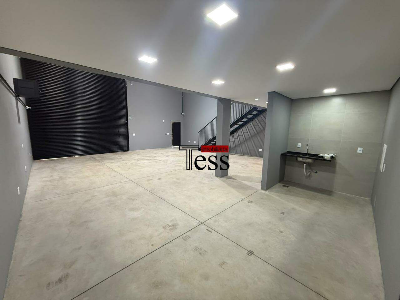 Loja / Salão / Ponto Comercial para aluguel, 180m² — foto 11 de 17