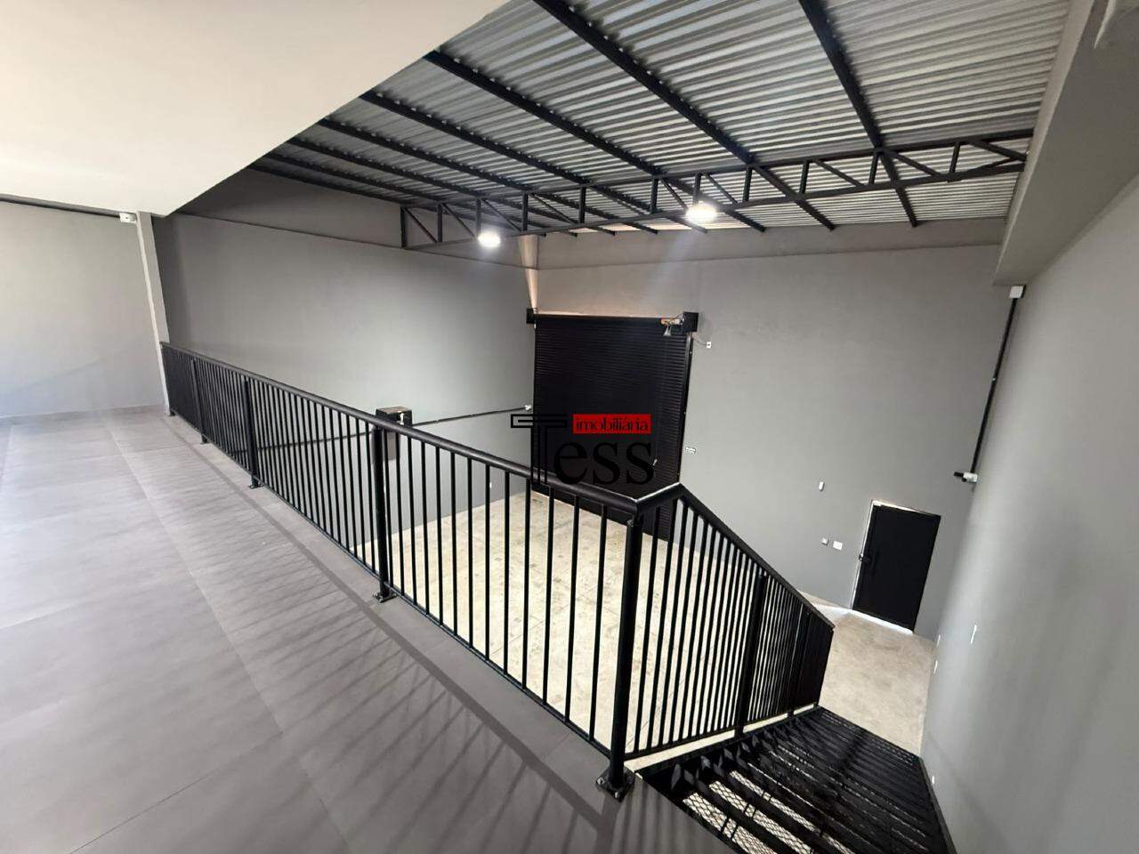 Loja / Salão / Ponto Comercial para aluguel, 180m² — foto 3 de 17