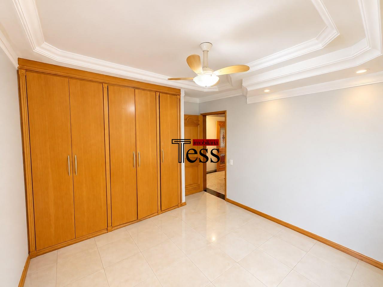 Casa de Condomínio com 4 quartos para aluguel, 580m² — foto 17 de 30