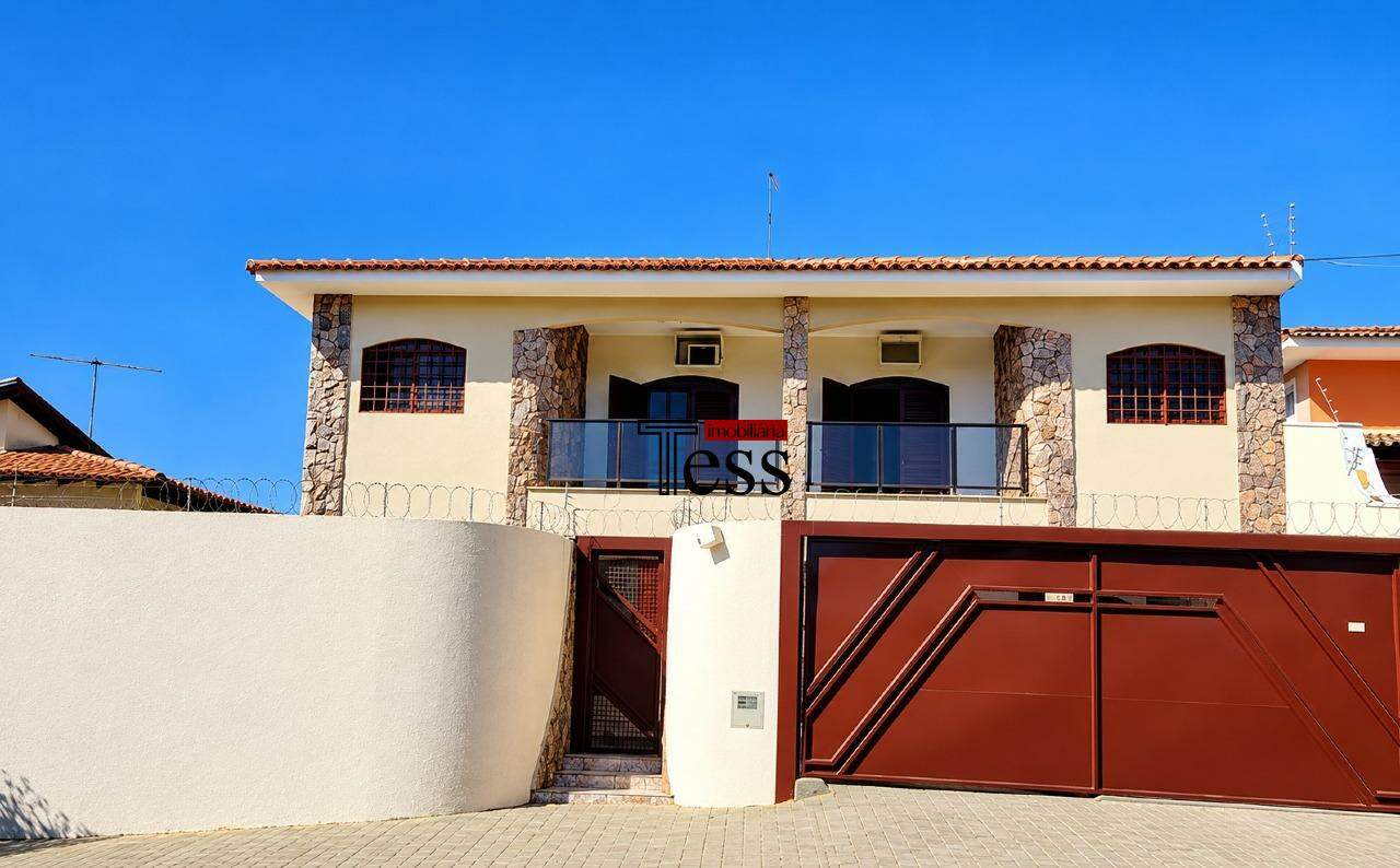Casa com 3 quartos à venda, 478m² — foto 1 de 20