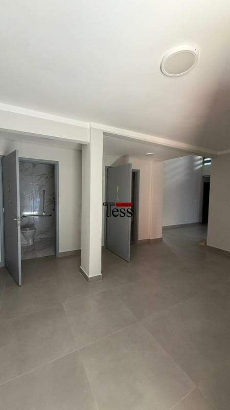 Imóvel Comercial à venda, 313m² — foto 13 de 17