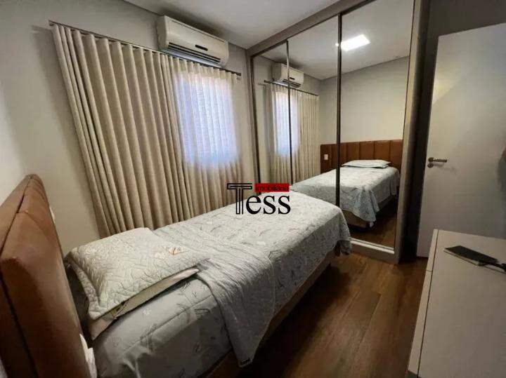 Casa de Condomínio com 3 quartos à venda, 212m² — foto 11 de 27