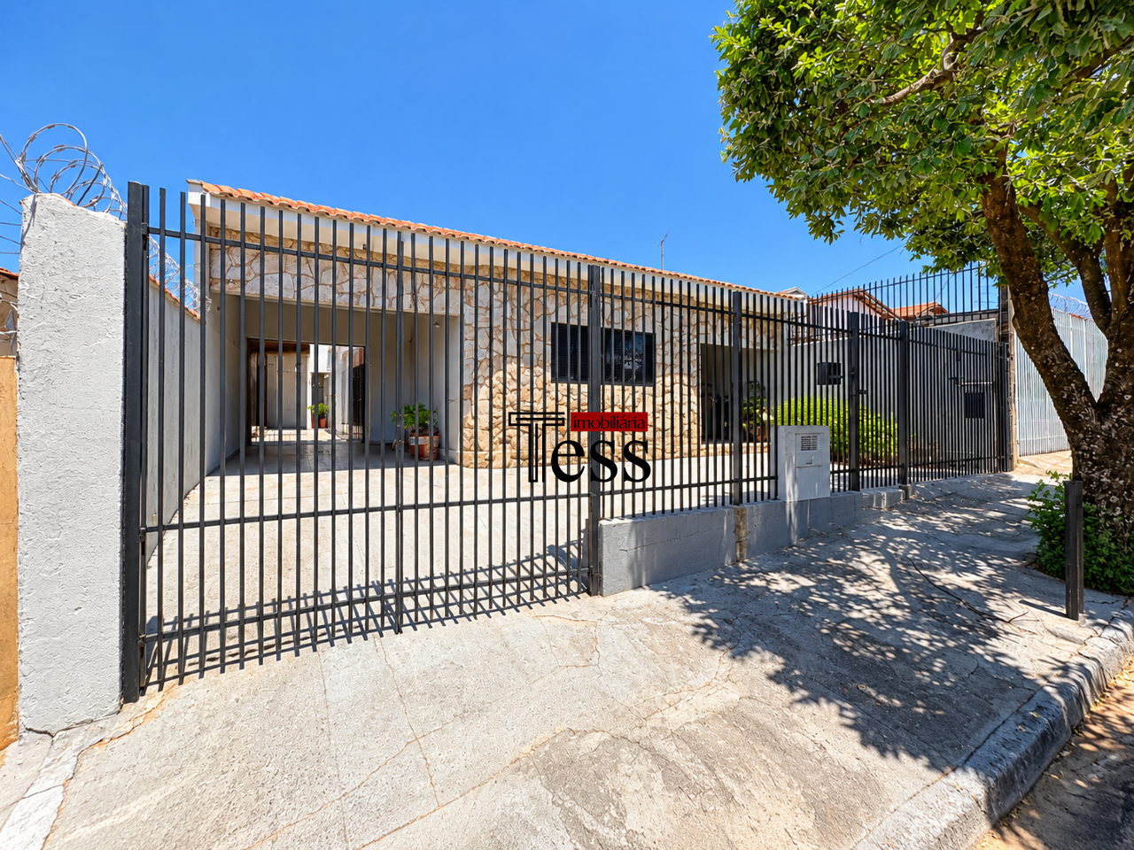 Casa com 4 quartos à venda, 158m² — foto 2 de 19
