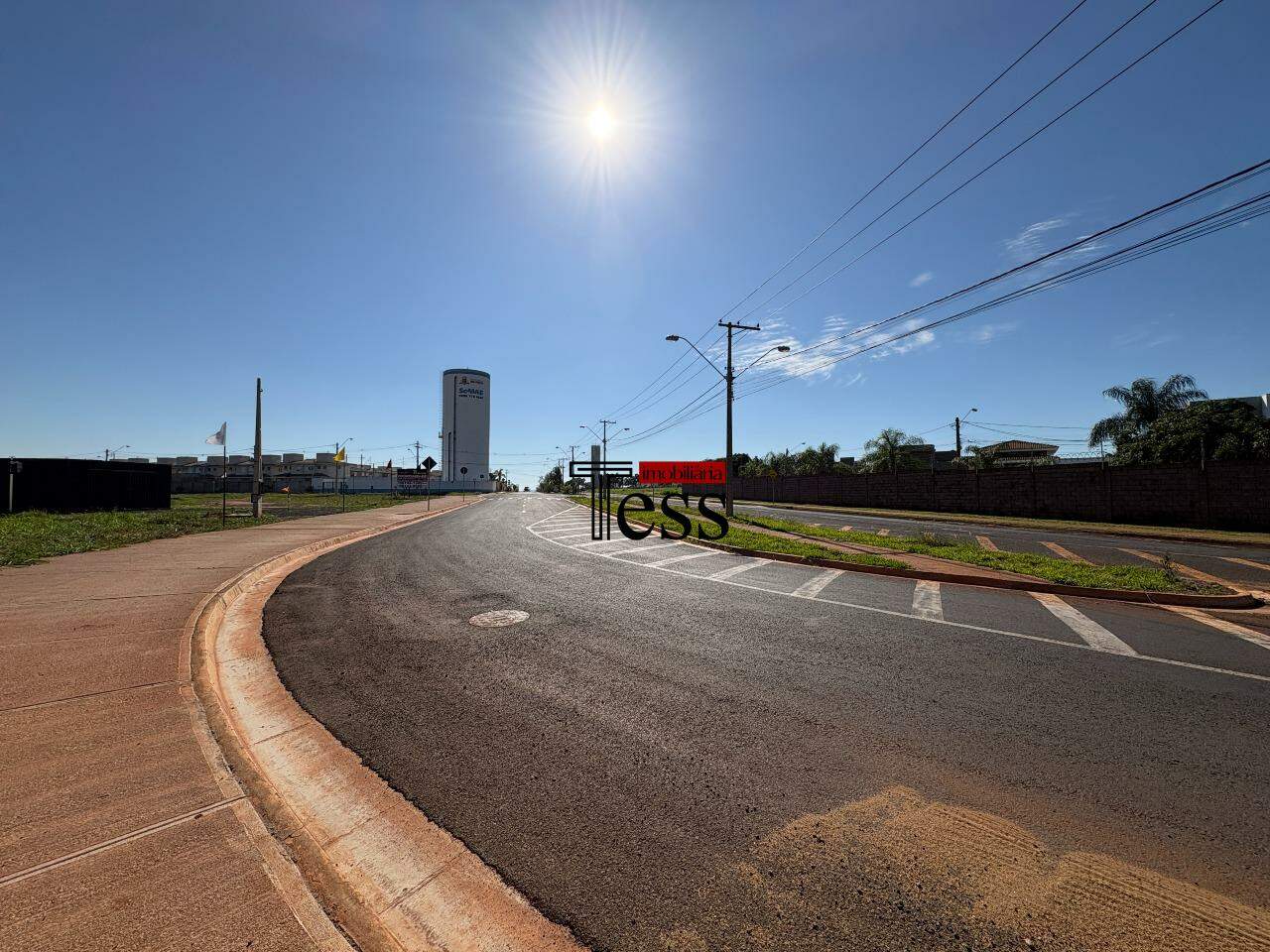 Terreno / Lote / Condomínio à venda, 1667m² — foto 1 de 8