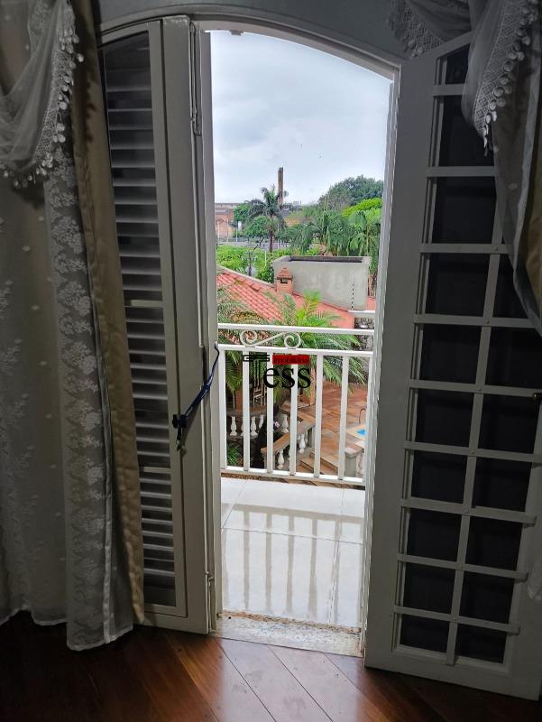 Casa com 3 quartos para aluguel, 289m² — foto 7 de 23