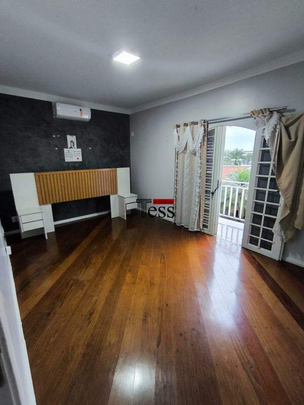 Casa com 3 quartos para aluguel, 289m² — foto 6 de 23