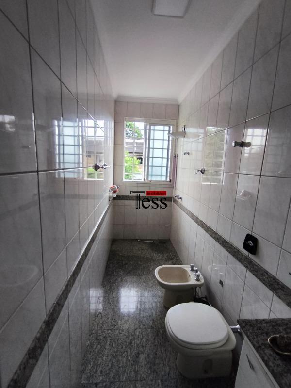 Casa com 3 quartos para aluguel, 289m² — foto 13 de 23