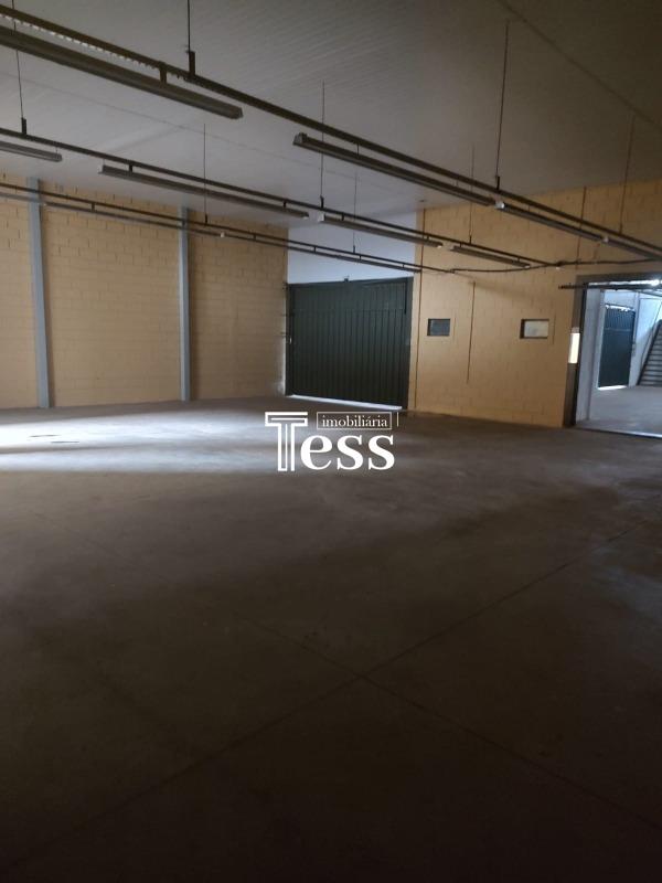 Loja / Salão / Ponto Comercial para aluguel, 400m² — foto 17 de 18