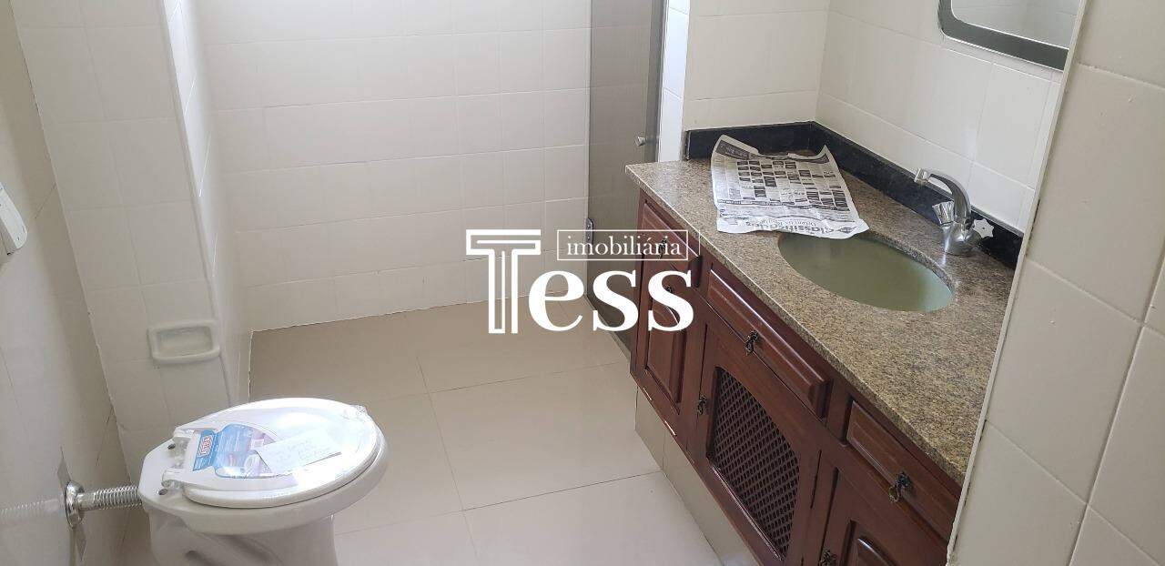 Casa com 4 quartos para aluguel, 340m² — foto 26 de 30
