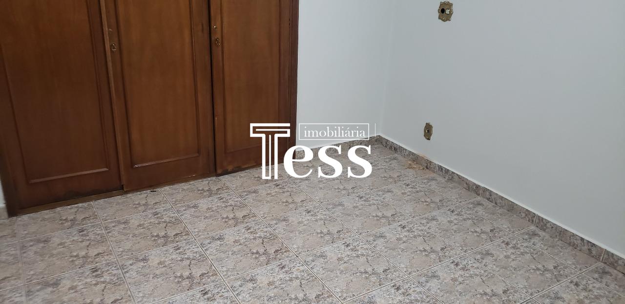 Casa com 4 quartos para aluguel, 340m² — foto 19 de 30