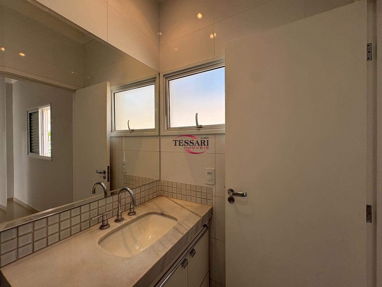 Casa de Condomínio com 3 quartos para aluguel, 284m² — foto 20 de 28