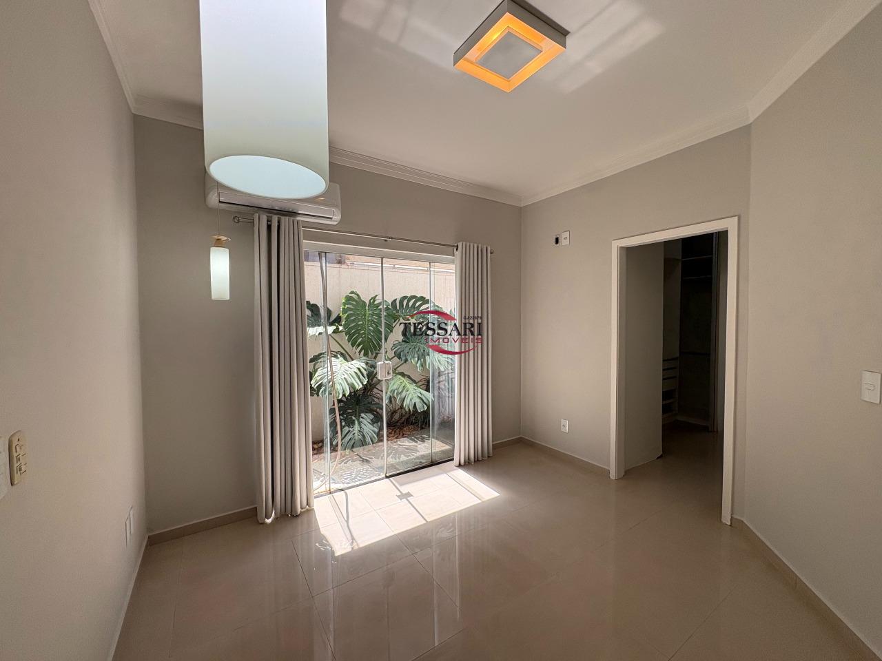 Casa de Condomínio com 3 quartos para aluguel, 284m² — foto 14 de 28