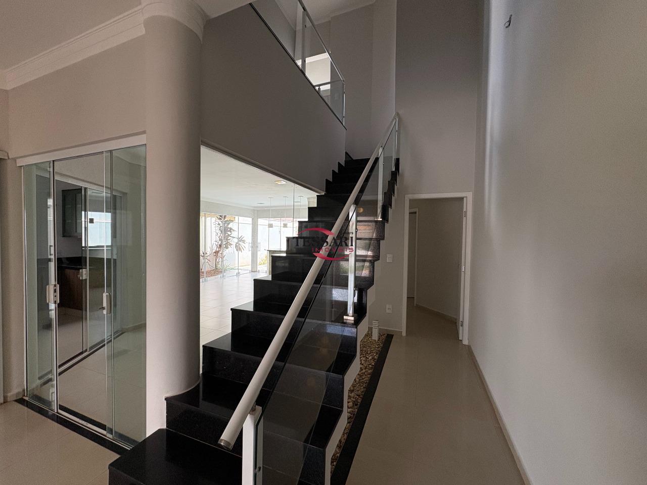 Casa de Condomínio com 3 quartos para aluguel, 284m² — foto 8 de 28