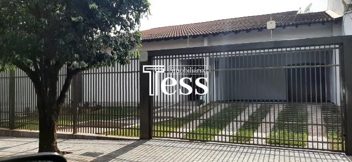 Casa com 3 quartos para aluguel, 350m² — foto 1 de 25